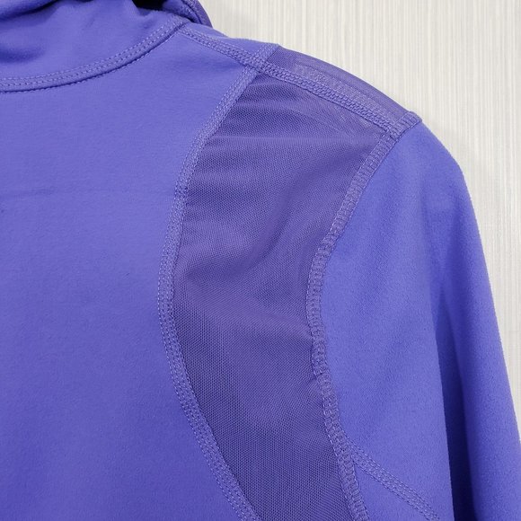 Zella Zippered fleecy jacket with mesh shoulder details - Picture 8 of 15